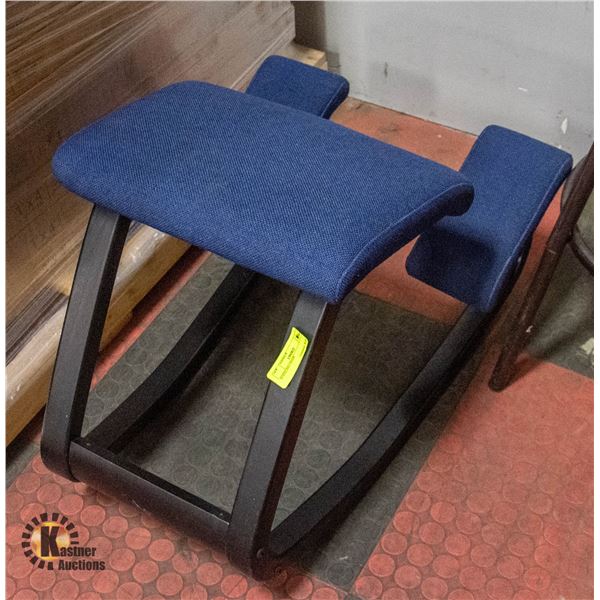 KNEELING CHAIR