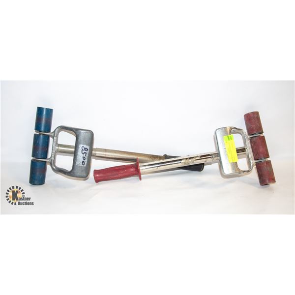 PAIR OF HANDHELD DRYWALL ROLLERS