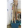 Image 1 : "PAWN SHOP" LOT OF MISC POLE TOOLS BRANCH TRIMMER