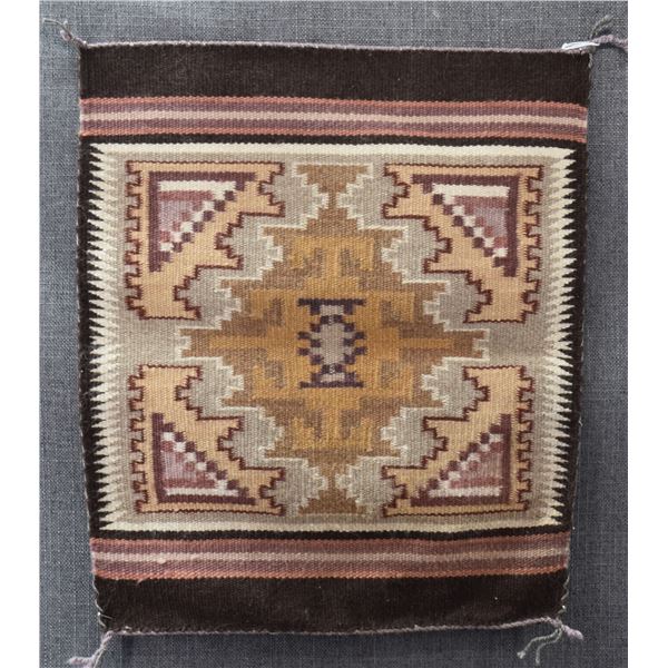 NAVAJO TEXTILE (ROSELYN BEGAY)