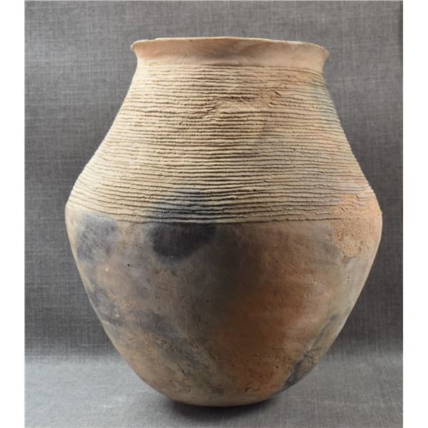 MIMBRES POTTERY OLLA