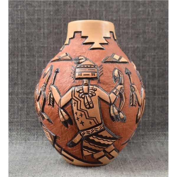 HOPI/ NAVAJO POTTERY VASE (R