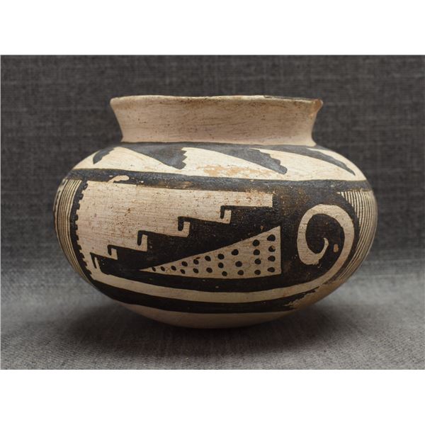 ANASAZI POTTERY OLLA