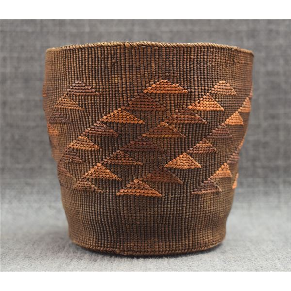 TLINGIT BASKETRY CYLINDER