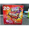 Image 1 : 1.1 Kg Assorted Full-Size Candy Pack Featuring Skittles, Starburst, and Hubba Bubba