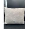 Image 1 : 20 x 16 Inches Rectangular Throw Cushion