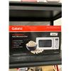Image 1 : Galanz 0.9 Cu. Ft. 900-Watt Retro Microwave Oven, Matte White