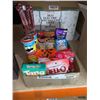 Image 1 : Bulk Box With Smoke-Free Grill and Assorted Snacks