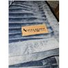 Image 2 : Koolaburra by UGG Plush Ribbed Throw in Blue