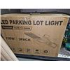 Image 2 : LED Parking Lot Light 150W, 3-Pack