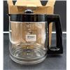 Image 2 : 12-Cup Glass Carafe With Black Handle