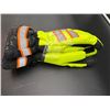 Image 4 : High-Visibility Protective Work Gloves, Size Medium/Large