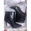 Image 1 : Vince Camuto VC-Kresnta Black Leather Booties, Size 6.5M