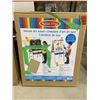 Image 2 : Melissa & Doug Deluxe Art Easel with Accessories