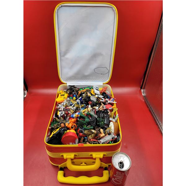 Star Wars Suitcase w/ Action Figures & Vehicles