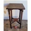Image 1 : Antique Arts & Crafts Side Table