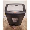 Image 1 : Staples Paper Shredder