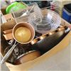 Image 2 : 3 BOXES OF KITCHEN AND HOUSEHOLD ITEMS