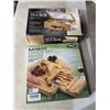 Image 1 : BAMBOO TEA BOX AND CHEESE BOARD SET
