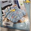 Image 2 : ABRA LINEN REVERSABLE TWIN DUVET COVER SETS AND SHAMS