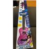 Image 2 : FIRST ACT DISCOVERY GUITAR