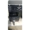 Image 2 : NEW UNUSED STORE DEMO NINJA FOODI 4IN1 10QT DUALZONE AIR FRYER - TESTED WORKING, RETAIL $269
