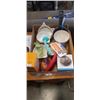 Image 3 : ASSORTED NEW CAT ITEMS, SOFT CARRIER, BOWLS, TOYS ETC