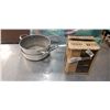 Image 1 : MINI FISH TANK AND HERITAGE POT AND PAN