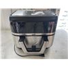 Image 1 : NEW UNUSED STOE DEMO BELLAPRO 8.5L FLEX ZONE AIR FRYER - TESTED WORKING, RETAIL $349