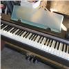 Image 2 : PRIVIA ELECTRONIC PIANO WORKING WITH CORD