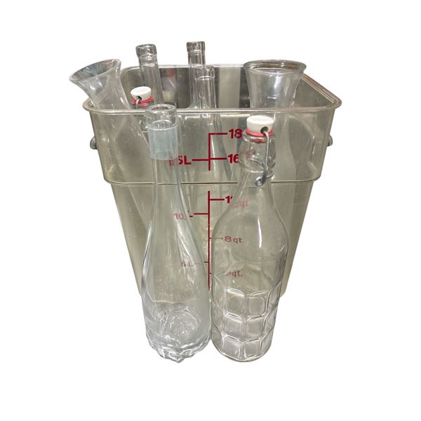 Cambro food grade 18qt Bucket with glass bottle