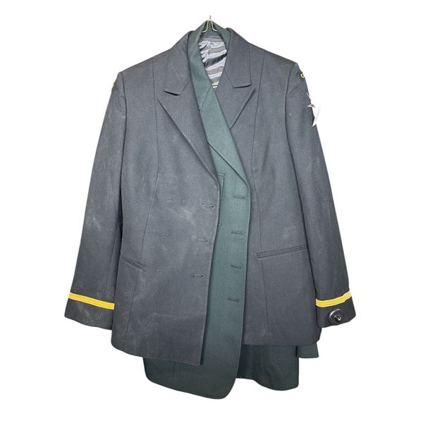 2PC Canadian Military Black & dark green coats 16 women's & 7046 women's