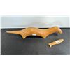 Image 3 : WOODEN OTTER AND FISH CARVING APPROX 10"L X 1.5"W X 2 1/4" H