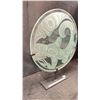 Image 3 : "WOLF HOWLING AT THE MOON" APPROX 20" PANEL IN GLASS ABOVE PAINTED STEEL BASE BY HENRY REECE
