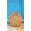 Image 3 : CEDAR BASKET WITH ANGULAR PATTERN ATTRIBUTED TO MARY JACKSON