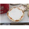 Image 5 : 43pce 2 Place Setting Wedgewood + Meakin 