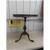 Image 1 : Walnut Pedestal Stand 27'' H x 23'' Across 