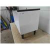 Image 2 : New Lewis Console Table 15'' x 30'' x 21 1/2'' 