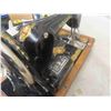 Image 6 : Singer Portable Sewing Machine 