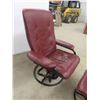 Image 2 : Leather/Leather Style Chair and Ottoman