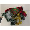 Image 1 : *OFFSITE* Christmas décor – garlands, round tablecloth