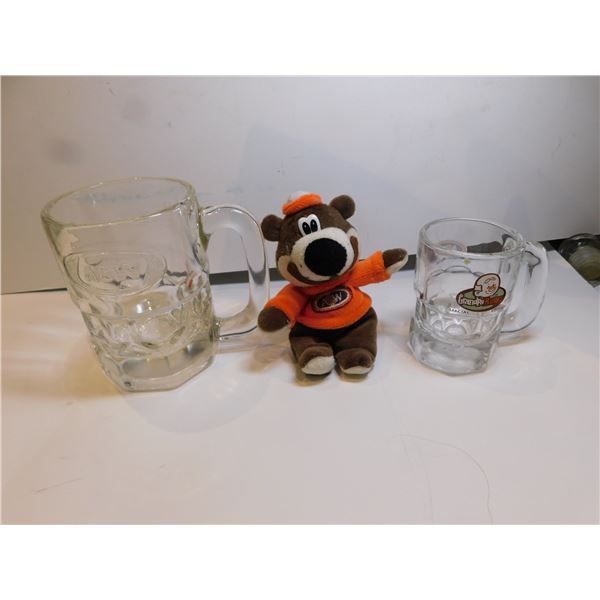 A&W BEAR AND TWO SMALL MUGS