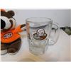 Image 3 : A&W BEAR AND TWO SMALL MUGS