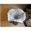 Image 3 : GREY WITH WHITE RUFFLE HEAVY GLASS ART VASE