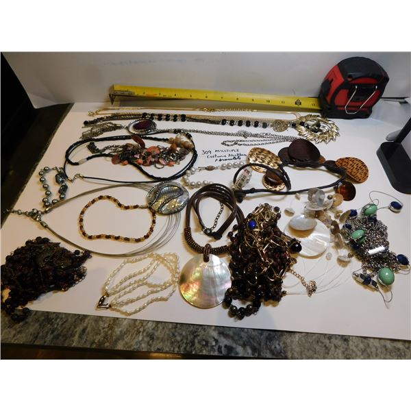 COSTUME JEWELLRY LOT