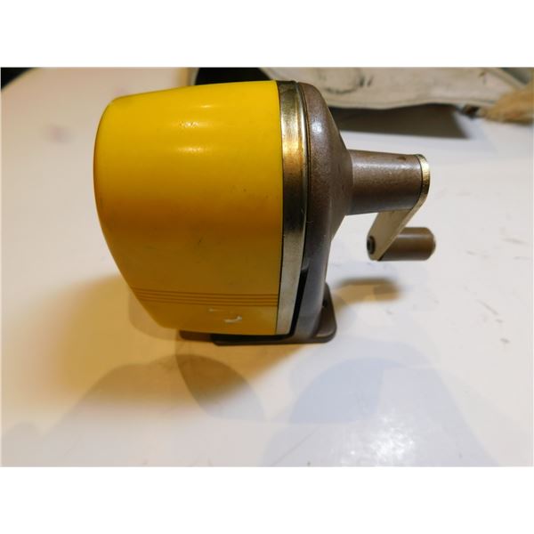 VINTAGE APSCO PENCIL SHARPENER