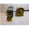 Image 3 : TWO VINTAGE CLOCKS