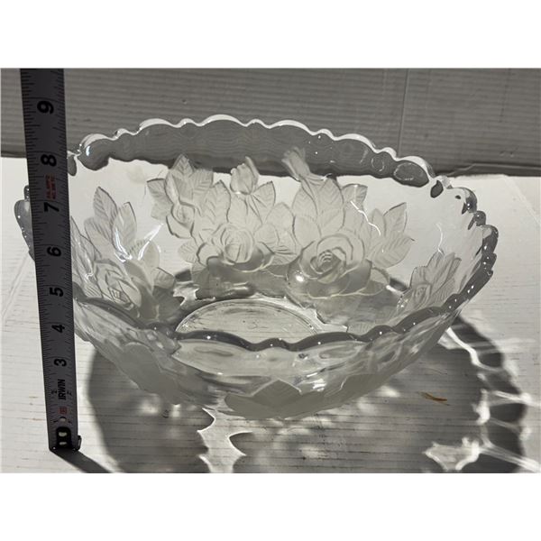 Mikasa Studio Nova Winter Rose Crystal Centerpiece Salad Bowl.
