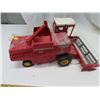 Image 7 : A-C-Massey Ferguson Metal Toys