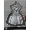 Image 2 : Wilton Barbie Cake Pan